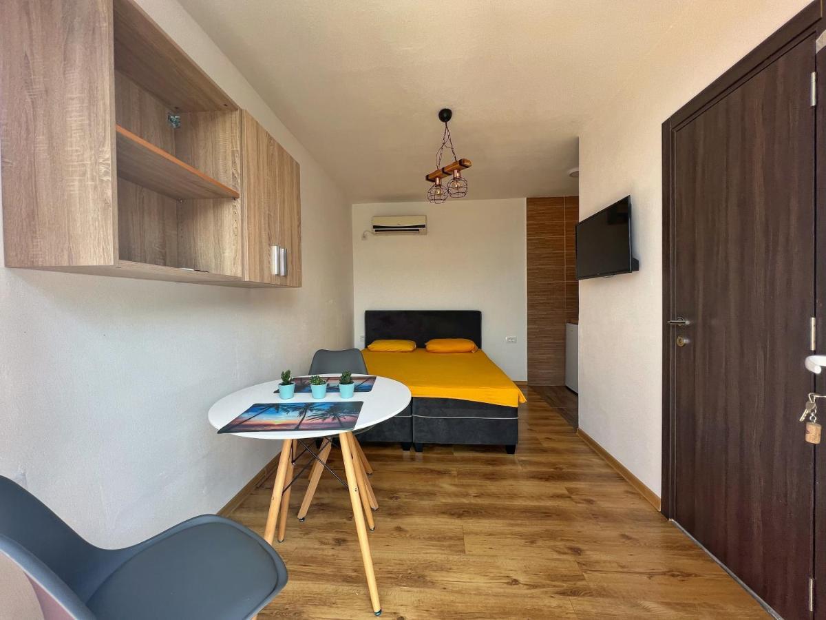 Jg Studio Apartment Vranjina Kültér fotó