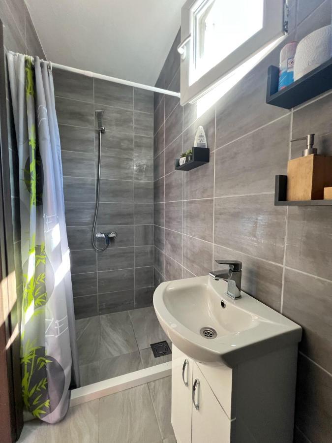 Jg Studio Apartment Vranjina Kültér fotó